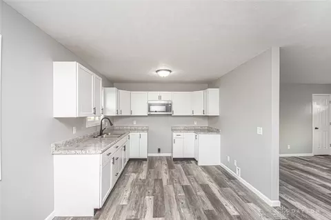 311 E South St, Gratis, OH 45330 photo 7