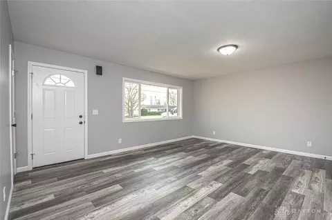 311 E South St, Gratis, OH 45330 photo 2