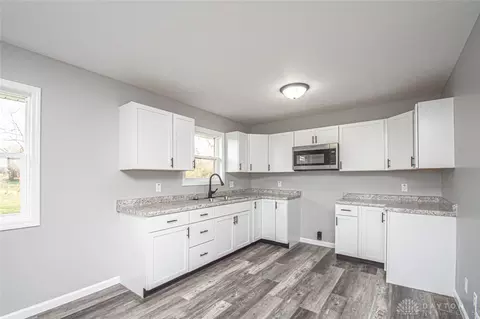 311 E South St, Gratis, OH 45330 photo 6