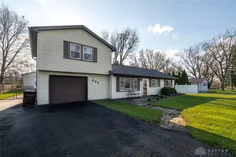 684 Snider Rd, New Carlisle, OH 45344