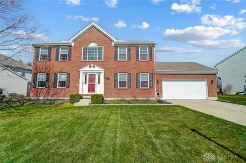 660 Springmill Dr, Springboro, OH 45066