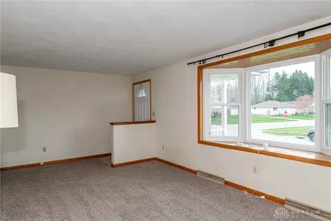 4256 Tritle Trl, Springfield, OH 45503 photo 8