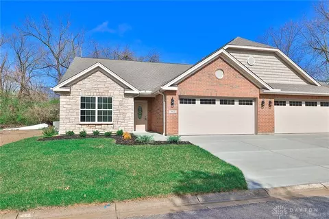 1025 Horseshoe Falls Dr, Lebanon, OH 45036
