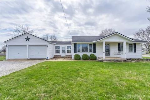 5545 Drake Rd, Piqua, OH 45356