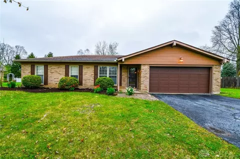 3680 Southbrook Dr, Beavercreek, OH 45430