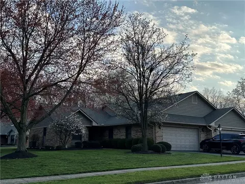 544 Winona Dr, Fairborn, OH 45324