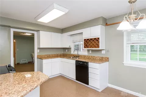 919 Laurelwood Rd, Kettering, OH 45419 photo 11