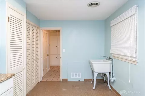 919 Laurelwood Rd, Kettering, OH 45419 photo 14