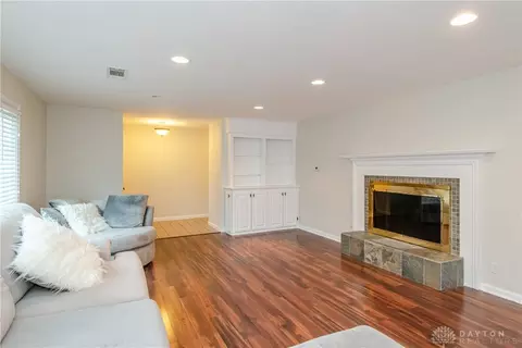919 Laurelwood Rd, Kettering, OH 45419 photo 9