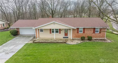 653 Ridgeway Dr, Sidney, OH 45365 photo 4