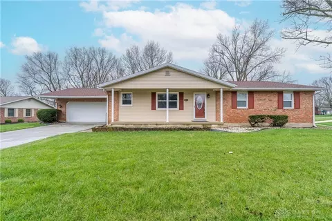 653 Ridgeway Dr, Sidney, OH 45365
