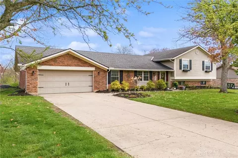 7284 Tamarind Trl, Dayton, OH 45459