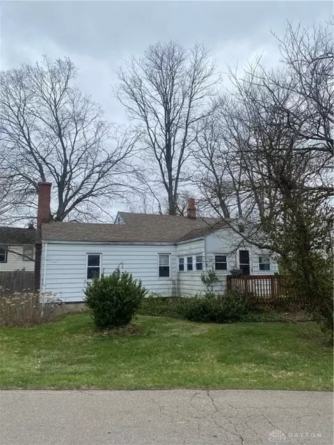 2550 Circle View Dr, Dayton, OH 45419