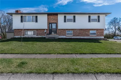 654 Benavides Dr, Miamisburg, OH 45342