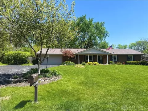 10374 Virginia Lee Dr, Dayton, OH 45458