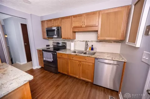 2712 Mapletree Ct, Reading, OH 45236 photo 7