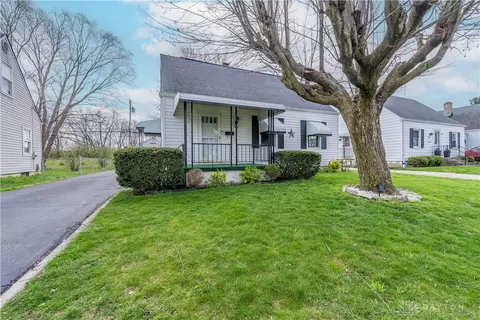 1914 Farmside Dr, Kettering, OH 45420