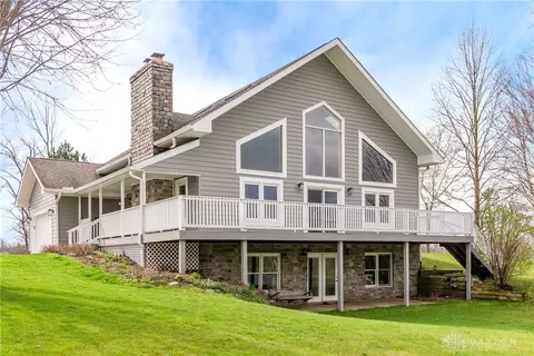 1083 Long Rd, Xenia, OH 45385