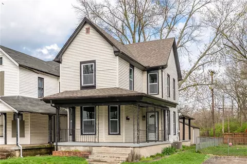 414 N 4th St, Miamisburg, OH 45342