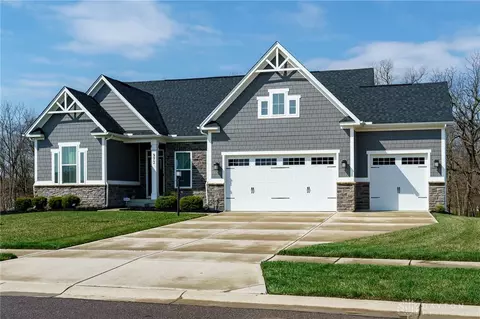 973 Acorn Dr, Dayton, OH 45440