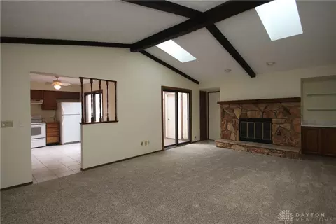 784 Pine Needles Dr, Centerville, OH 45458 photo 4