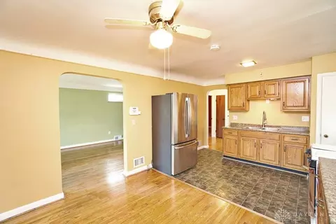 7805 Perry St, Cincinnati, OH 45231 photo 9
