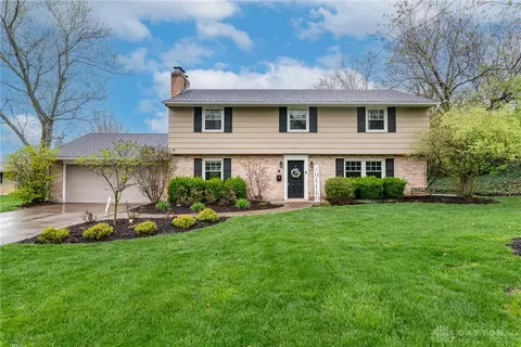 101 Davis Rd, Centerville, OH 45459