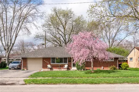 4855 Lamme Rd, Moraine, OH 45439