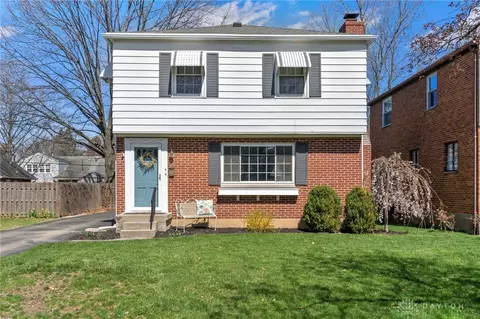 813 Westminster Pl, Dayton, OH 45419