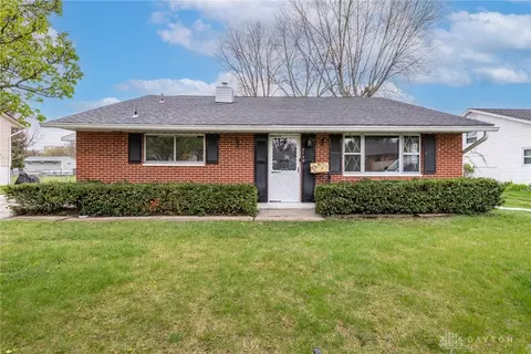 3749 Braddock St, Kettering, OH 45420