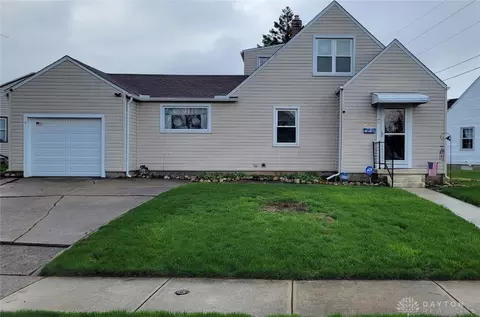 216 Archer Dr, Fairborn, OH 45324