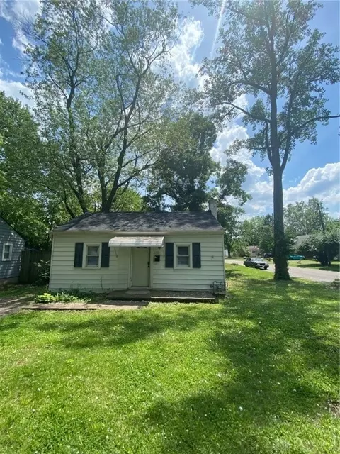 1700 Willamet Rd, Dayton, OH 45429