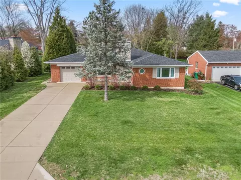 21 Marchester Dr, Kettering, OH 45429 photo 2