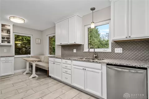 21 Marchester Dr, Kettering, OH 45429 photo 14