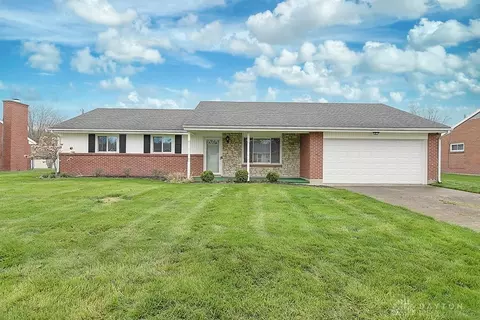 580 Leslie Dr, Xenia, OH 45385
