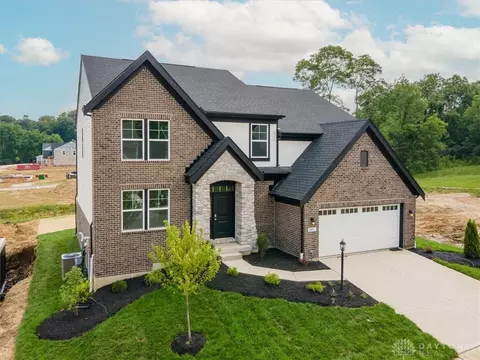 2591 Golden Leaf Dr, Beavercreek, OH 45431