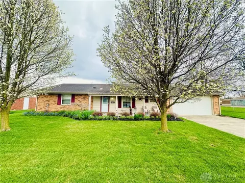 6657 Templehurst Pl, Englewood, OH 45322