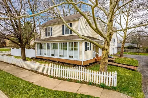 6060 Fairfield Rd, Oxford, OH 45056