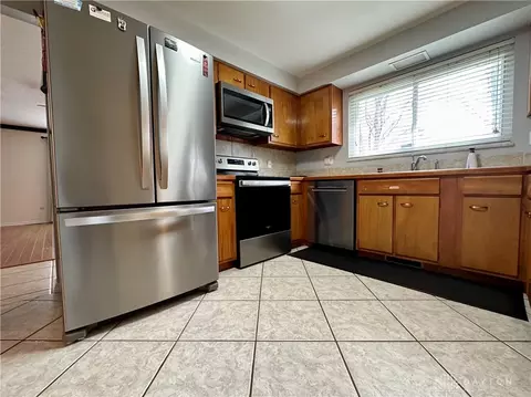 2253 E Whipp Rd, Kettering, OH 45440 photo 11
