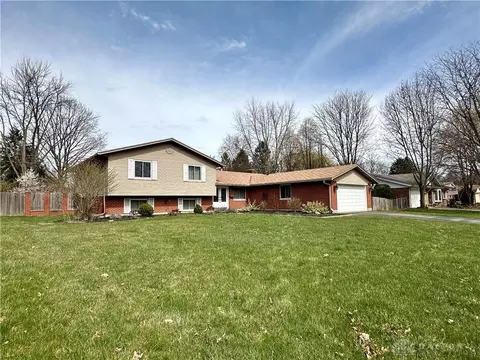 2253 E Whipp Rd, Kettering, OH 45440 photo 2