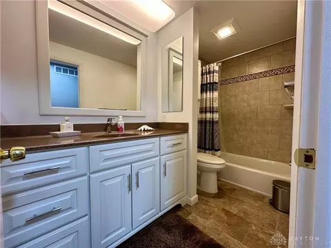 2253 E Whipp Rd, Kettering, OH 45440 photo 21