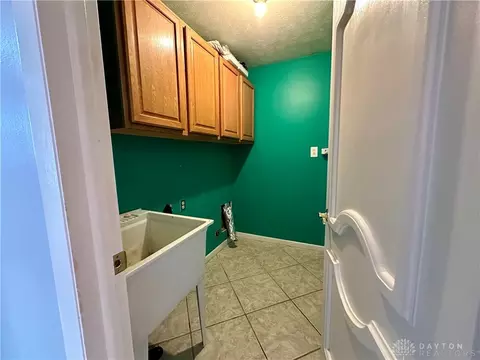 2253 E Whipp Rd, Kettering, OH 45440 photo 16