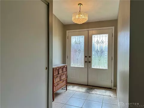 2253 E Whipp Rd, Kettering, OH 45440 photo 3