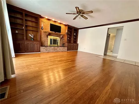 2253 E Whipp Rd, Kettering, OH 45440 photo 14