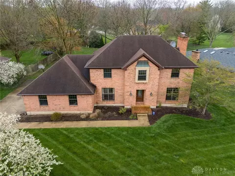 348 Lightbeam Dr, Dayton, OH 45458