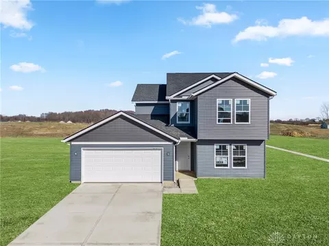 785 Oakdale Dr, Jamestown, OH 45335