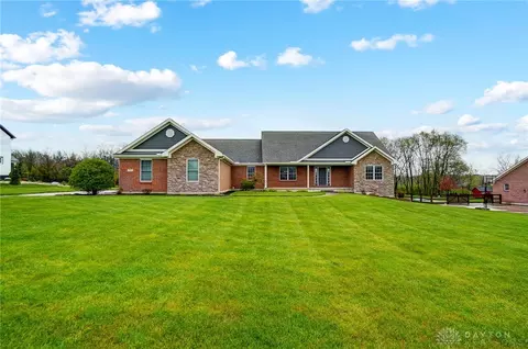 7032 Clearview Ct, Springboro, OH 45066