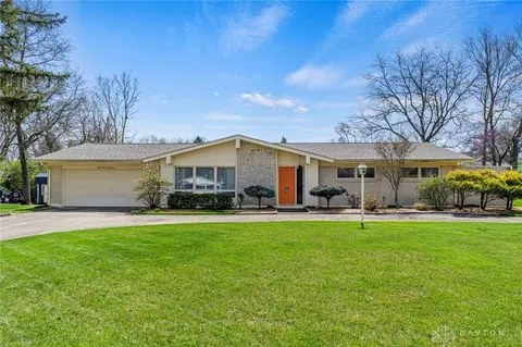 2124 Timberidge Cir, Dayton, OH 45459