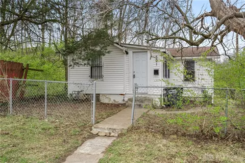 501 Fleetfoot Ave, Dayton, OH 45417