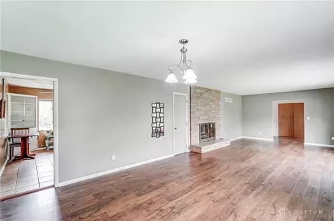 816 Schrubb Dr, Kettering, OH 45429 photo 8